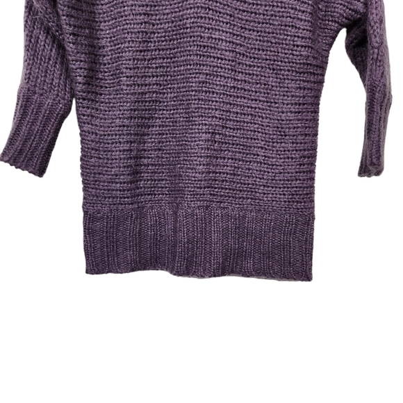 American Eagle Outfitters AEO Purple Wool Blend Mohair V-Neck Sweater Size Small - Picture 4 of 9